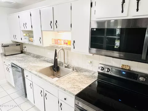 303 Joyce St, Edgewater, FL 32132 photo 7