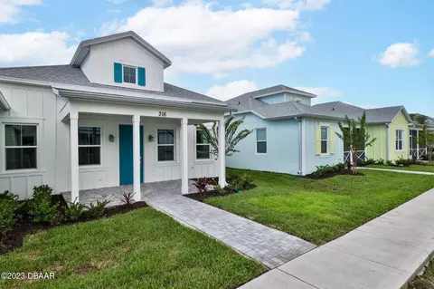 316 Pop Top Ln, Daytona Beach, FL 32124