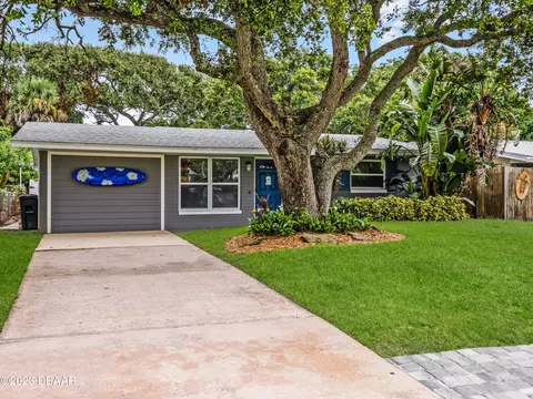 800 E 17th Ave, New Smyrna Beach, FL 32168