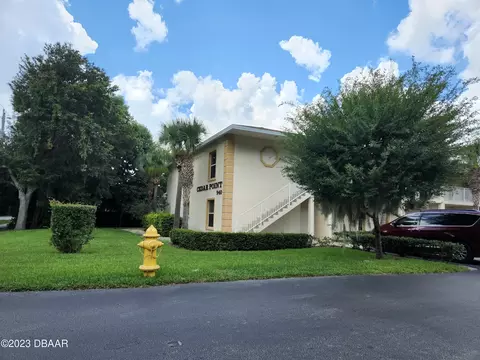 942 15th St #204, Holly Hill, FL 32117
