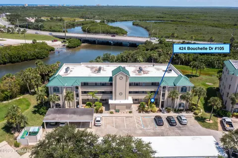 424 Bouchelle Dr #105, New Smyrna Beach, FL 32169