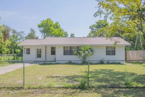 547 Derbyshire Rd, Daytona Beach, FL 32114