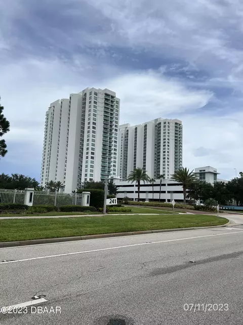 231 Riverside Dr #1101-1, Holly Hill, FL 32117