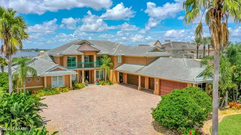 2638 S Peninsula Dr, Daytona Beach, FL 32118