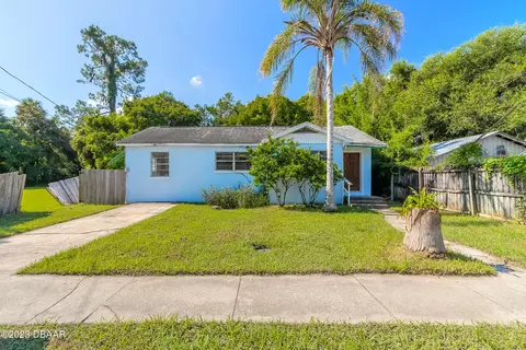 1124 Douglas Ave, Deland, FL 32720
