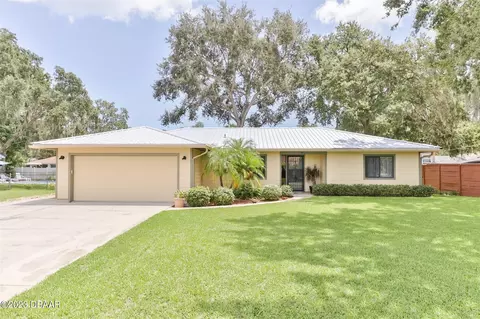 1409 Royal Palm Dr, Edgewater, FL 32132