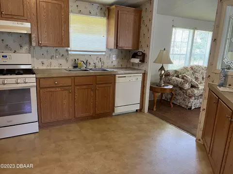 535 Keuka Rd, Interlachen, FL 32148 photo 13
