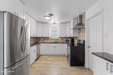 1285 Vanderbilt Dr, Ormond Beach, FL 32174 photo 9