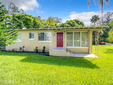 1001 Daytona Ave, Holly Hill, FL 32117
