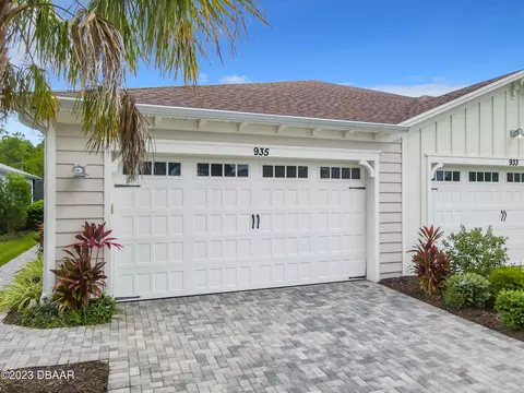 935 Attitude Ave, Daytona Beach, FL 32124