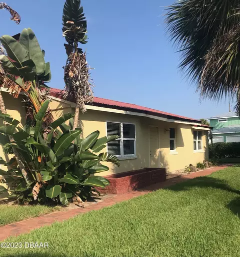 3636 Cardinal Blvd, Daytona Beach, FL 32118