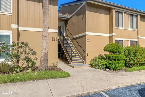 277 W Lake Faith Dr, Maitland, FL 32751