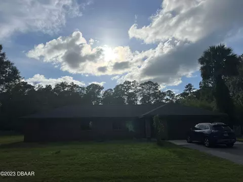 55239 1st St, Astor, FL 32102