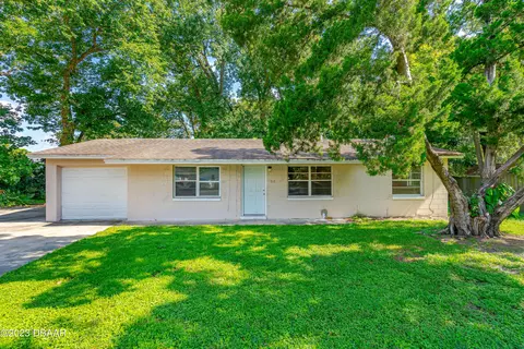 917 Gibbons St, Daytona Beach, FL 32117
