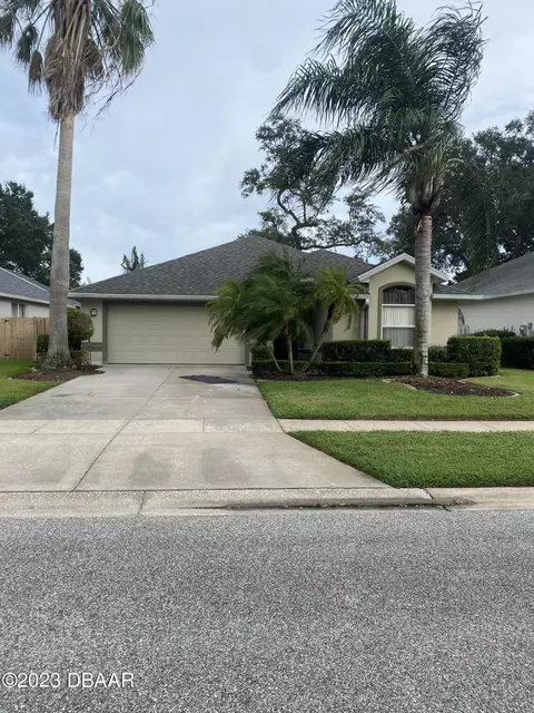 6009 Heron Pond Dr, Port Orange, FL 32128