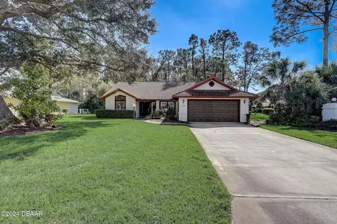 118 Sea Hawk Dr, Daytona Beach, FL 32119