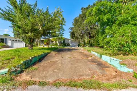 143 Apache Ct, Oak Hill, FL 32759 photo 27