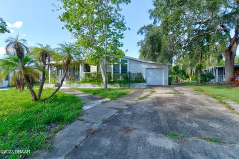 143 Apache Ct, Oak Hill, FL 32759 photo 28