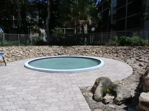 640 N Nova Rd #303, Ormond Beach, FL 32174 photo 8