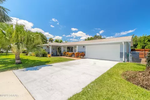 926 Duncan Rd, South Daytona, FL 32119