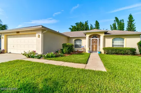 2832 Regent Cres, South Daytona, FL 32119