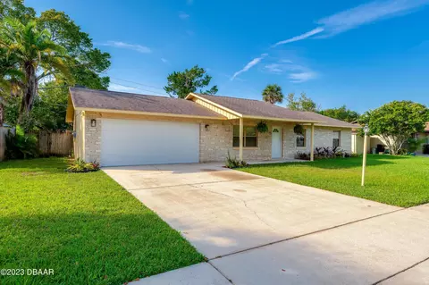 801 Aspen Dr, South Daytona, FL 32119