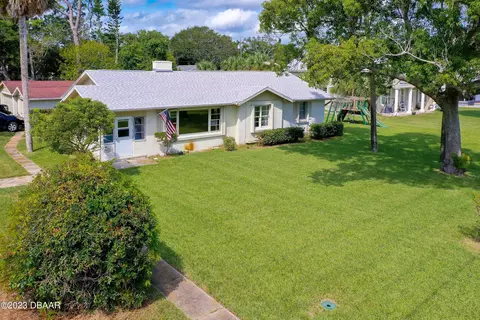 1654 Riverside Dr, Holly Hill, FL 32117