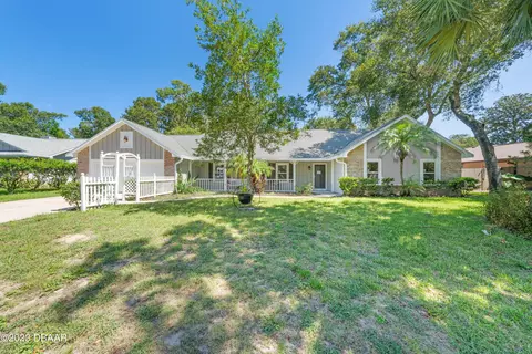 6 Windsor Dr, Ormond Beach, FL 32174
