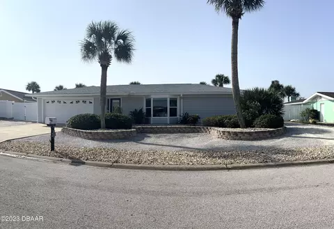 117 N Old Carriage Rd, Ponce Inlet, FL 32127