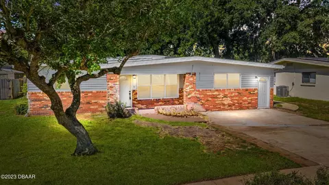 2192 Sherwood Dr, South Daytona, FL 32119