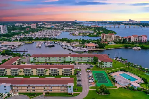 715 S Beach St #202D, Daytona Beach, FL 32114