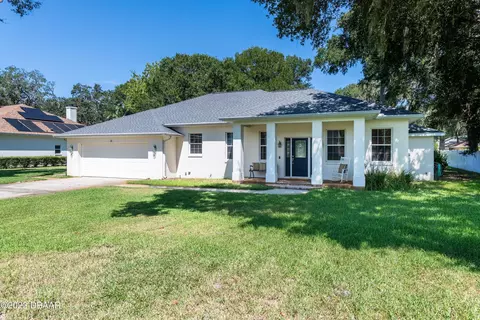 12 Maple St, Flagler Beach, FL 32136