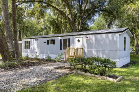 107 White Oaks Trl, Satsuma, FL 32189