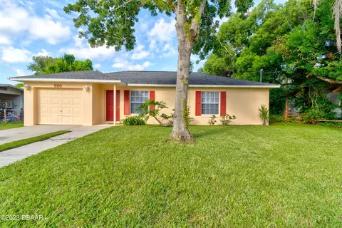 920 Hibiscus Ave, Holly Hill, FL 32117
