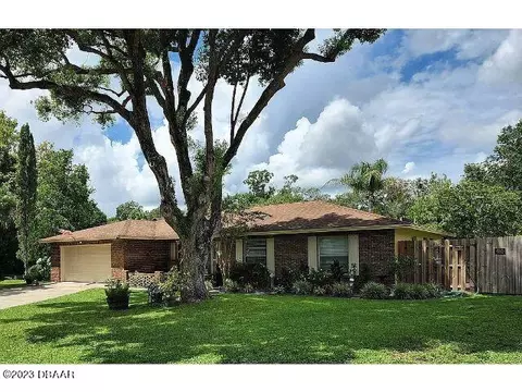2712 Burgoyne Pl, Deland, FL 32720