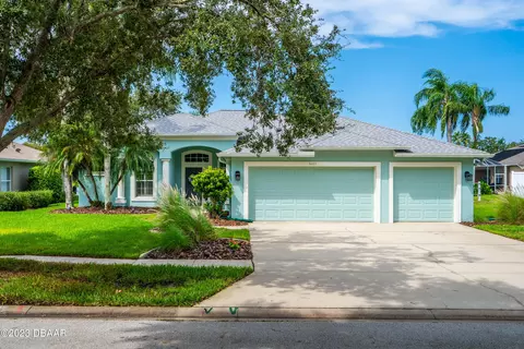 6180 Secret Lake Dr, Port Orange, FL 32128