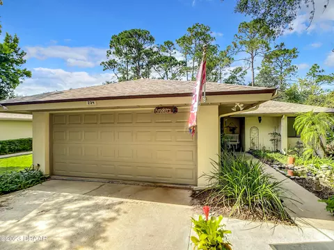 234 Canterbury Cir, New Smyrna Beach, FL 32168