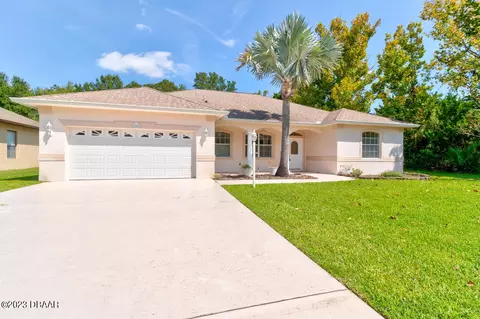 25 White House Dr, Palm Coast, FL 32164