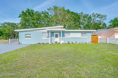 861 White Ct, Daytona Beach, FL 32117