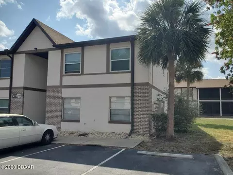 408 Banana Cay Dr #B, South Daytona, FL 32119