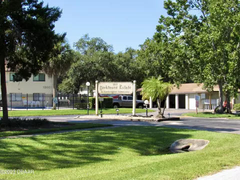 1601 Big Tree Rd #1008, South Daytona, FL 32119