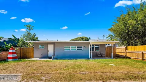 412 N Eastwood Ln, Daytona Beach, FL 32118