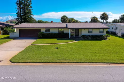 90 Country Club Dr, Ormond Beach, FL 32176