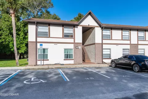 405 Banana Cay Dr #F, South Daytona, FL 32119