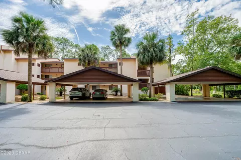 275 Indigo Dr #101, Daytona Beach, FL 32114