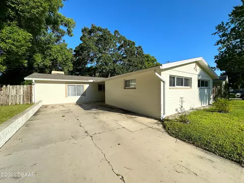 2536 Florida Blvd, South Daytona, FL 32119