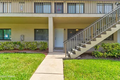 1601 Big Tree Rd #203, Daytona Beach, FL 32119