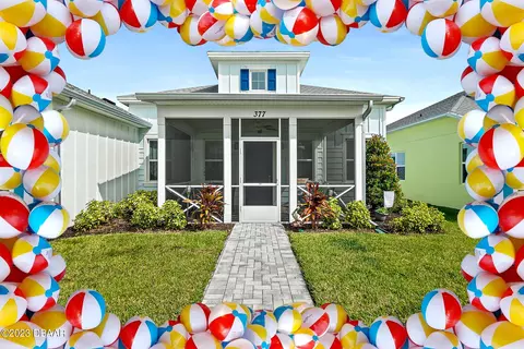 377 Parrot Ln, Daytona Beach, FL 32124