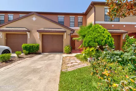 121 Tarracina Way, Daytona Beach, FL 32117