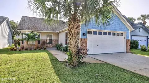 702 Sky Tree Ct, New Smyrna Beach, FL 32168